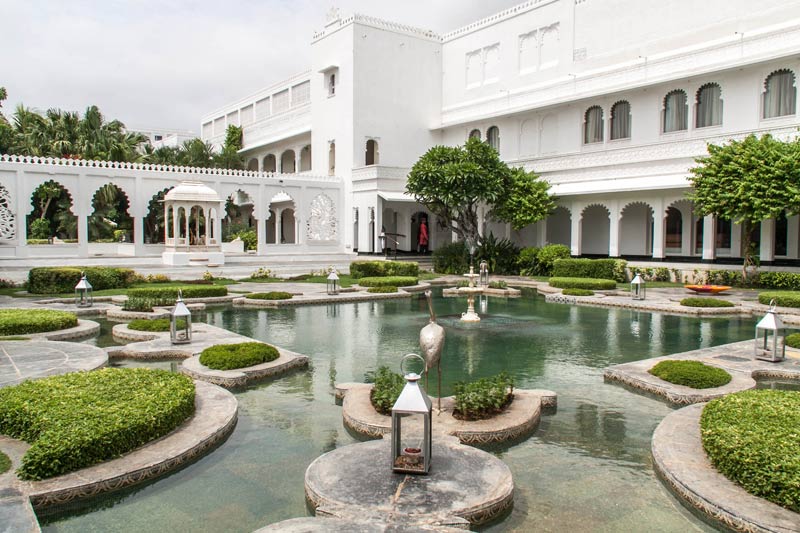 Hotels in India: Taj Lake Palace Garden