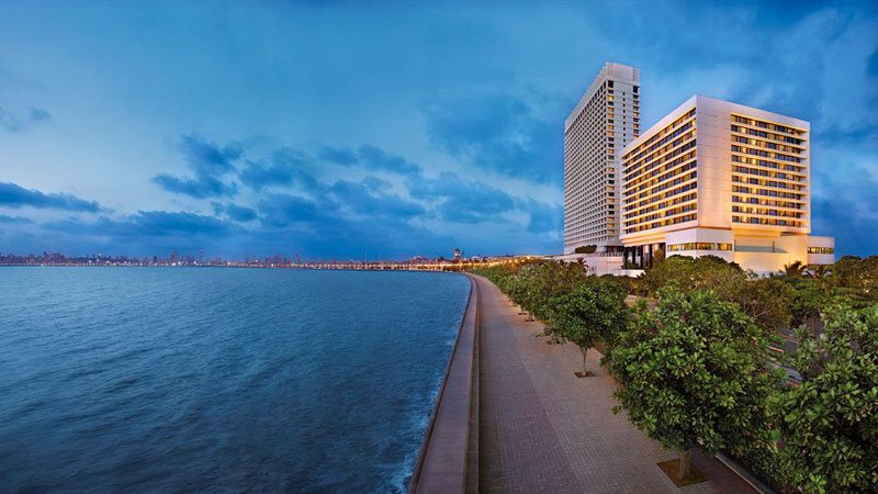 Hotels in India: Water-side view of the Mumbai Oberoi hotel 